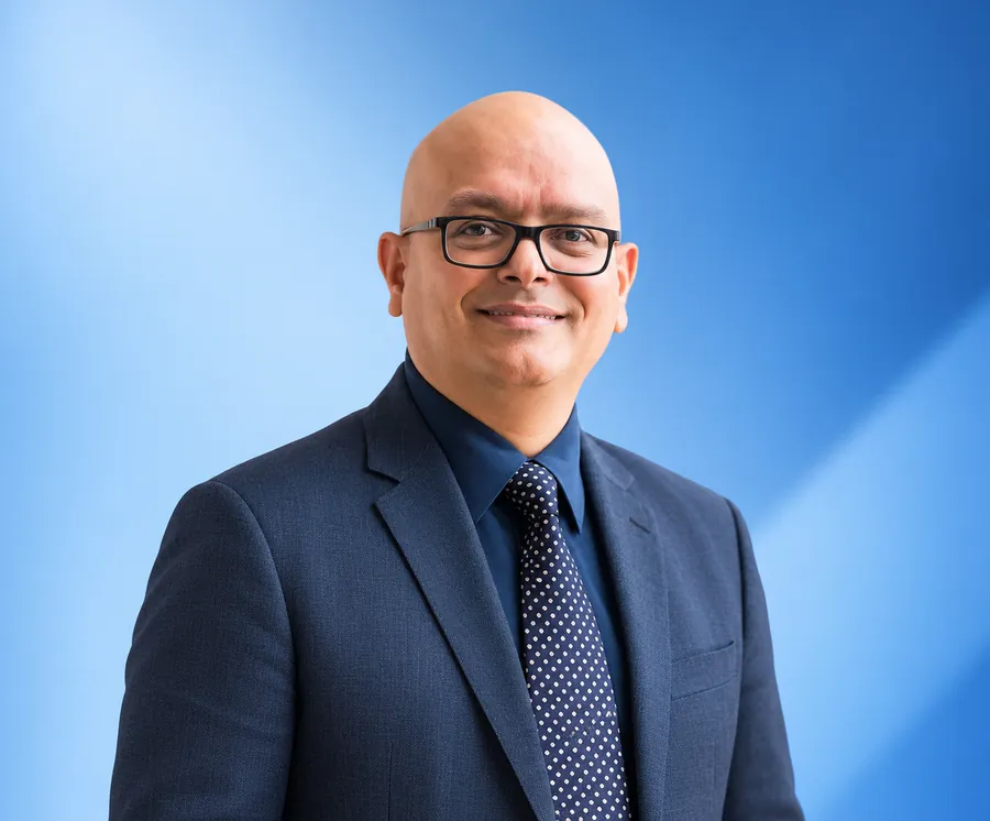 Photograph of Prof. Dr. Cesar Sanin